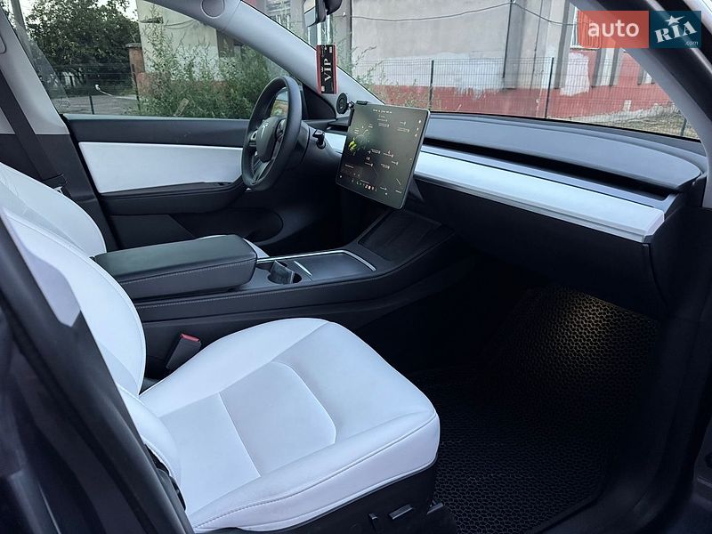 Внедорожник / Кроссовер Tesla Model Y 2021 в Фастове