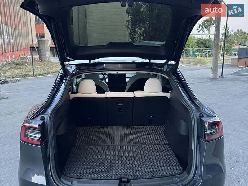Внедорожник / Кроссовер Tesla Model Y 2021 в Фастове