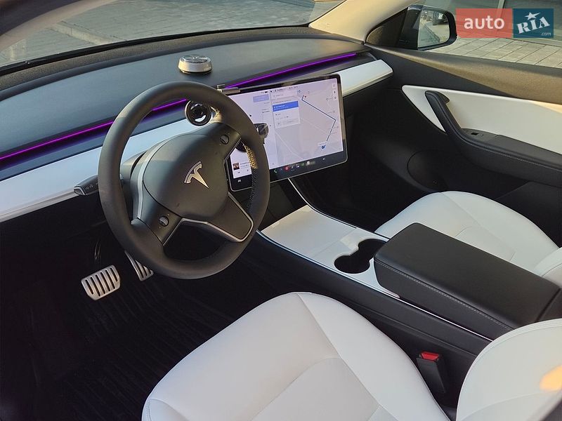 Позашляховик / Кросовер Tesla Model Y 2020 в Івано-Франківську
