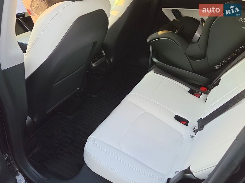 Позашляховик / Кросовер Tesla Model Y 2020 в Івано-Франківську