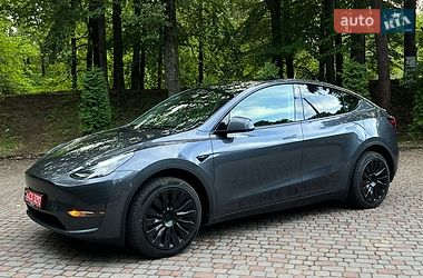 Внедорожник / Кроссовер Tesla Model Y 2023 в Дрогобыче