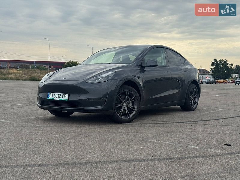 Tesla Model Y 2025 Tesla Model Y 2025
