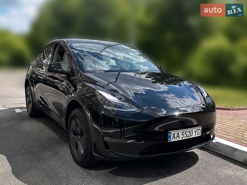 Tesla Model Y 2023