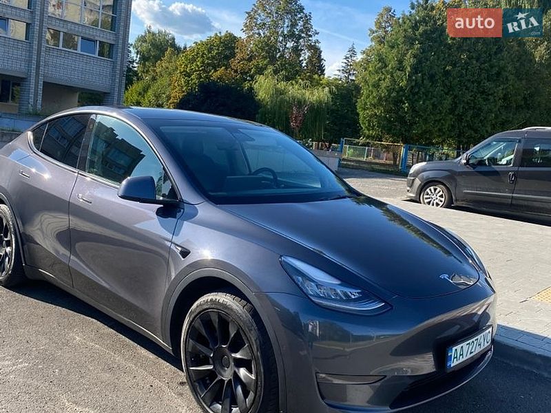 Tesla Model Y 2021
