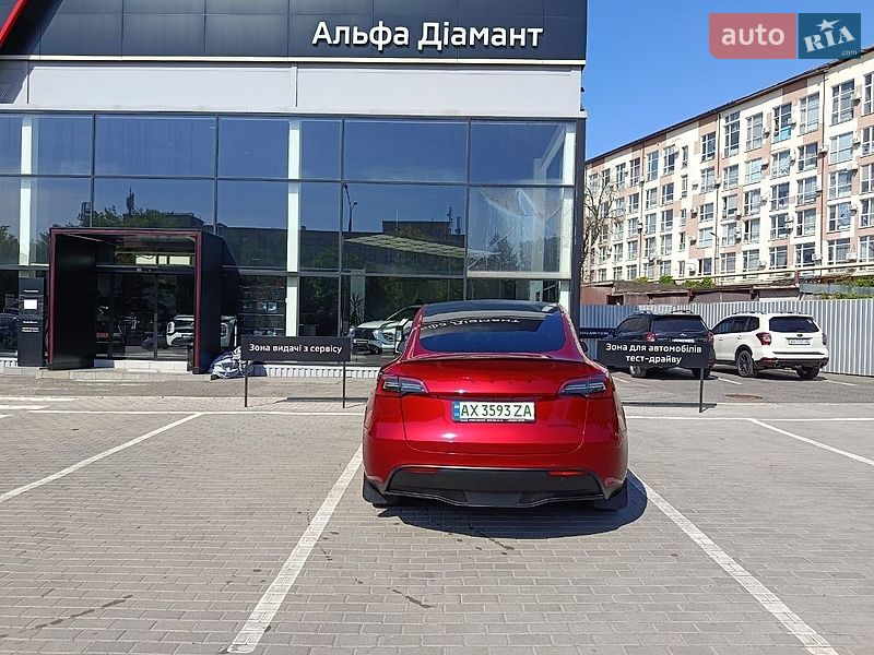Позашляховик / Кросовер Tesla Model Y 2024 в Харкові