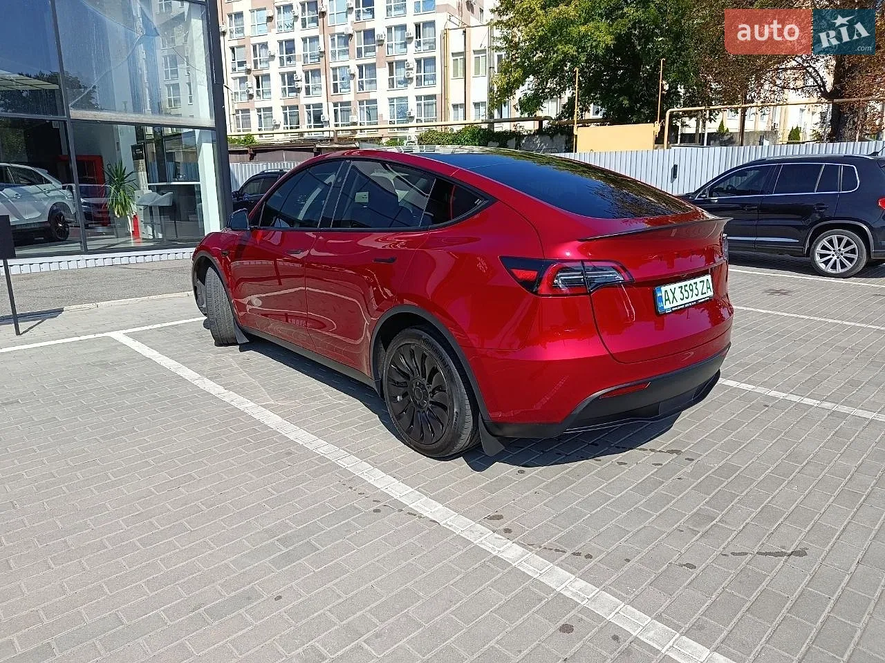 2024 Tesla Model Y - мініатюра 3