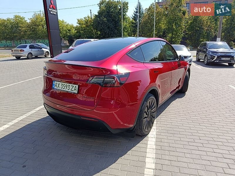Позашляховик / Кросовер Tesla Model Y 2024 в Харкові