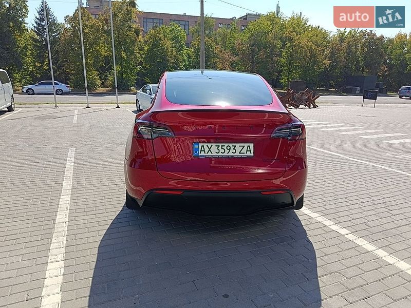 Позашляховик / Кросовер Tesla Model Y 2024 в Харкові