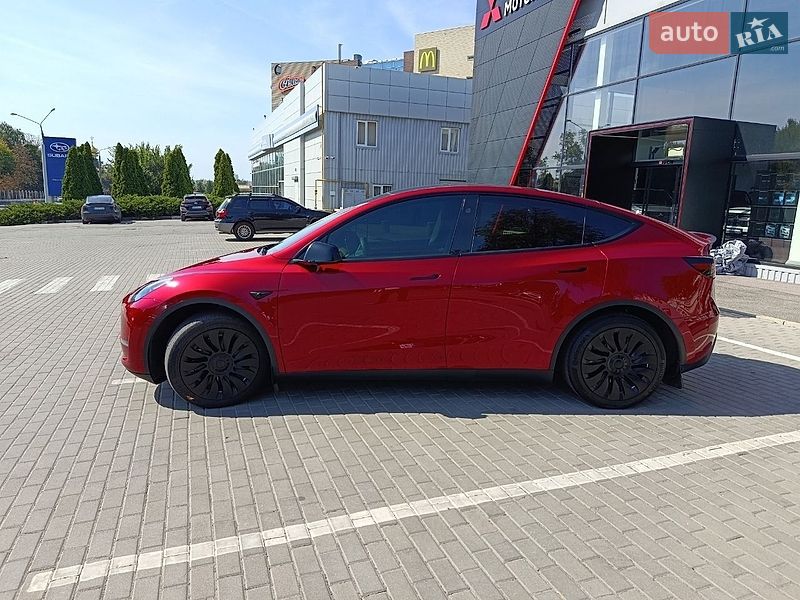 Позашляховик / Кросовер Tesla Model Y 2024 в Харкові