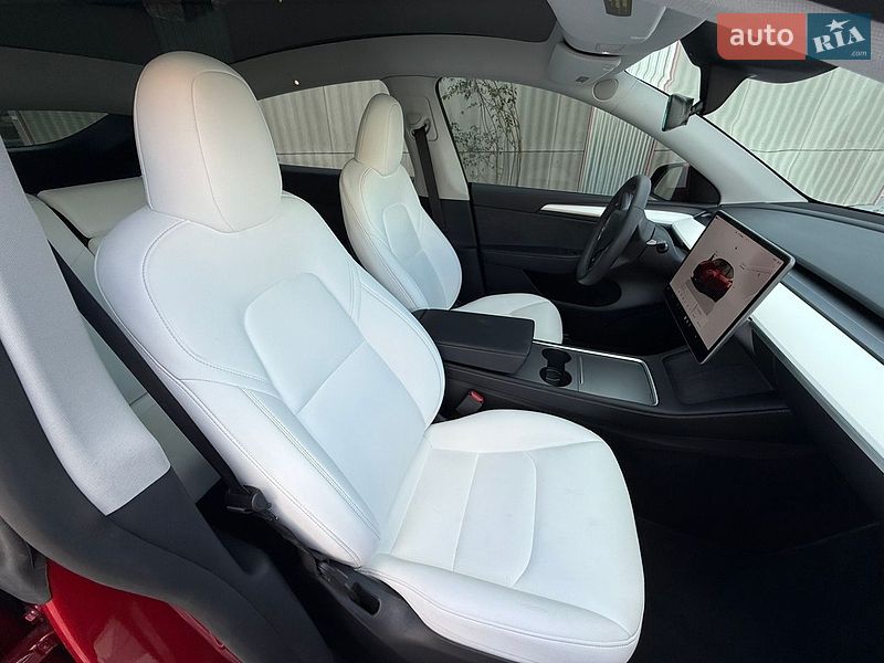 Позашляховик / Кросовер Tesla Model Y 2023 в Львові