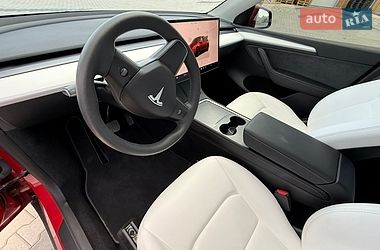Позашляховик / Кросовер Tesla Model Y 2023 в Львові