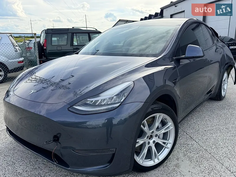 Tesla Model Y