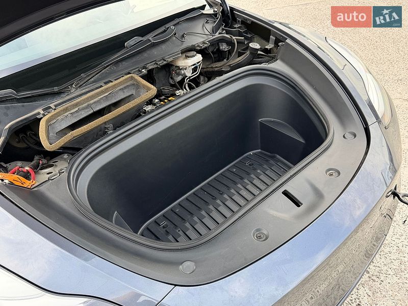 Внедорожник / Кроссовер Tesla Model Y 2021 в Дрогобыче