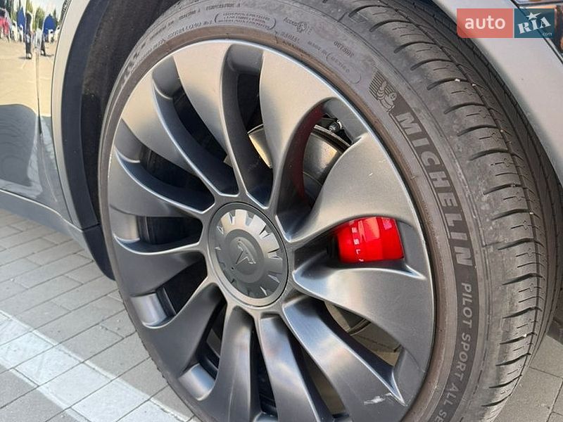 Позашляховик / Кросовер Tesla Model Y 2021 в Вінниці
