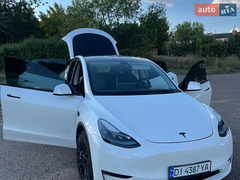 Tesla Model Y 2022