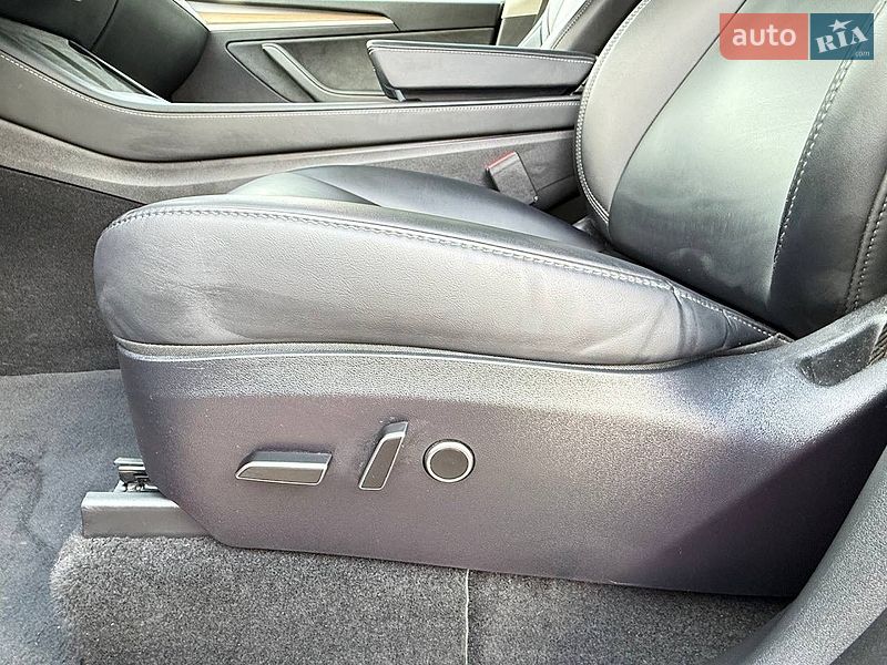 Позашляховик / Кросовер Tesla Model Y 2023 в Львові