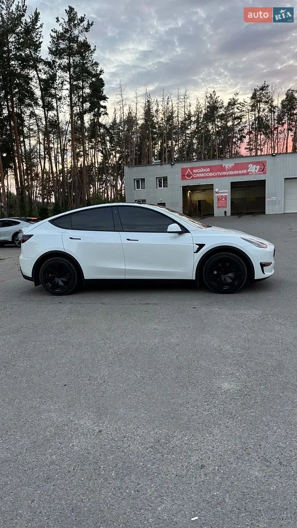 2021 Tesla Model Y - мініатюра 4