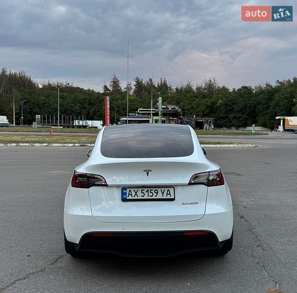 Позашляховик / Кросовер Tesla Model Y 2021 в Харкові