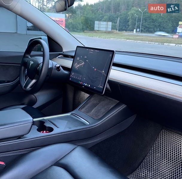 Внедорожник / Кроссовер Tesla Model Y 2021 в Харькове