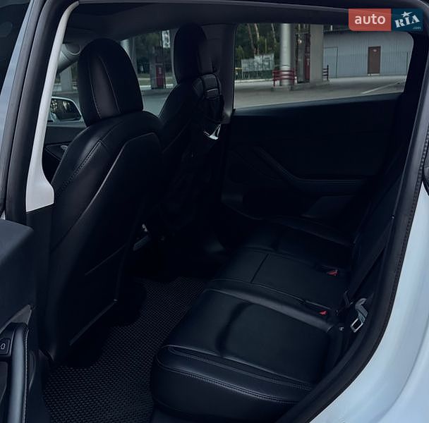 Внедорожник / Кроссовер Tesla Model Y 2021 в Харькове