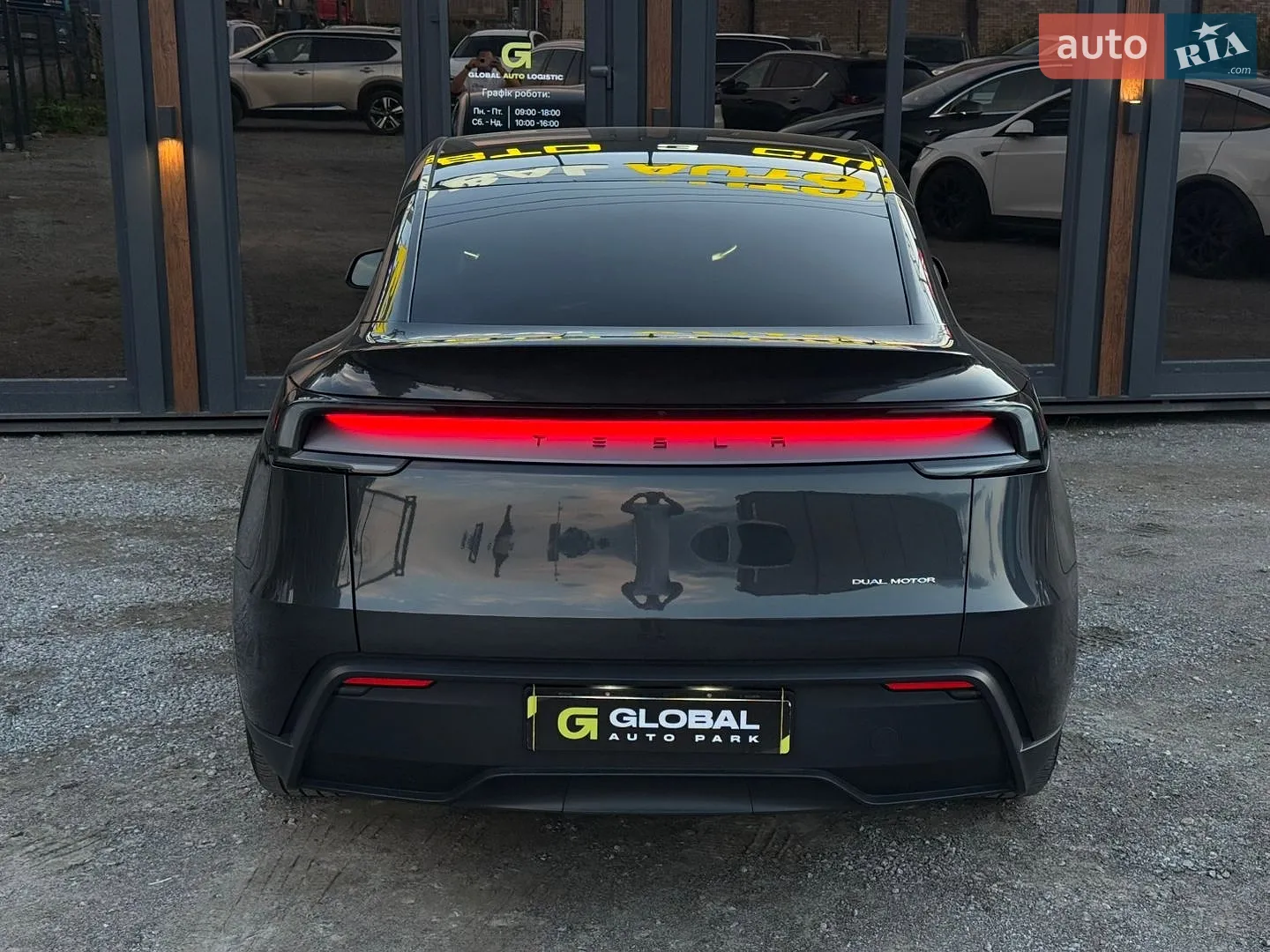 2025 Tesla Model Y - мініатюра 30