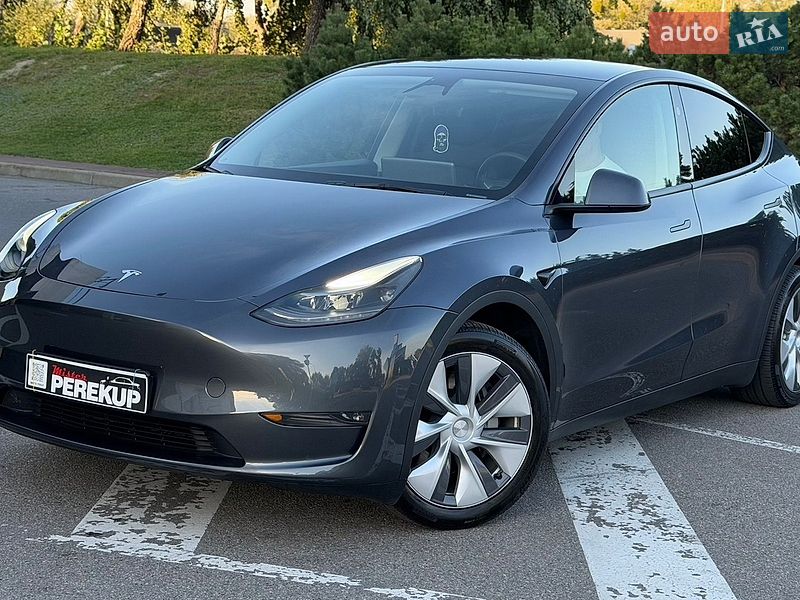Позашляховик / Кросовер Tesla Model Y 2023 в Києві