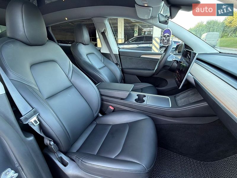 Позашляховик / Кросовер Tesla Model Y 2023 в Києві