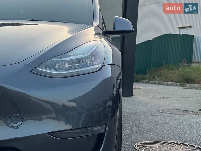 Внедорожник / Кроссовер Tesla Model Y 2021 в Киеве