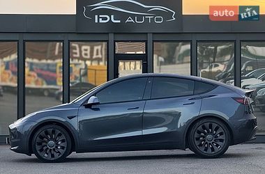 Внедорожник / Кроссовер Tesla Model Y 2021 в Киеве