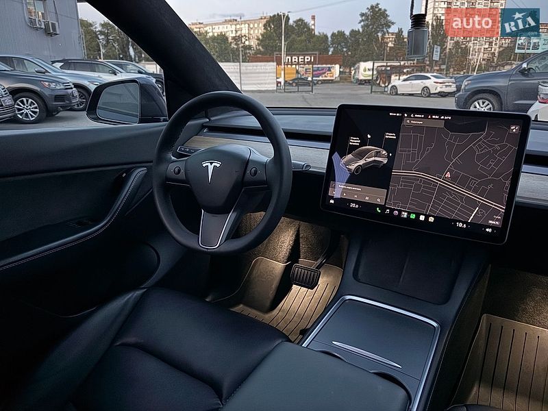 Внедорожник / Кроссовер Tesla Model Y 2021 в Киеве