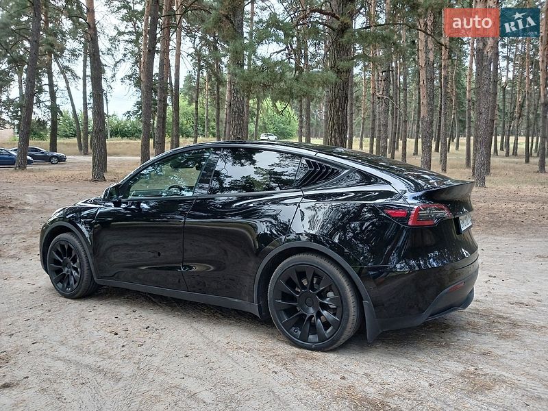 Tesla Model Y 2022