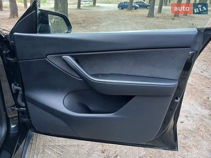 Позашляховик / Кросовер Tesla Model Y 2022 в Сумах