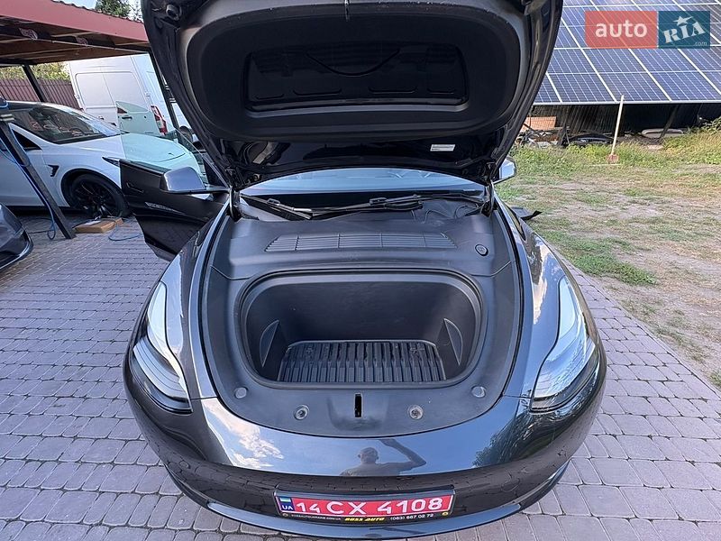 Позашляховик / Кросовер Tesla Model Y 2024 в Новояворівську фото 9 Позашляховик / Кросовер Tesla Model Y 2024 в Новояворівську