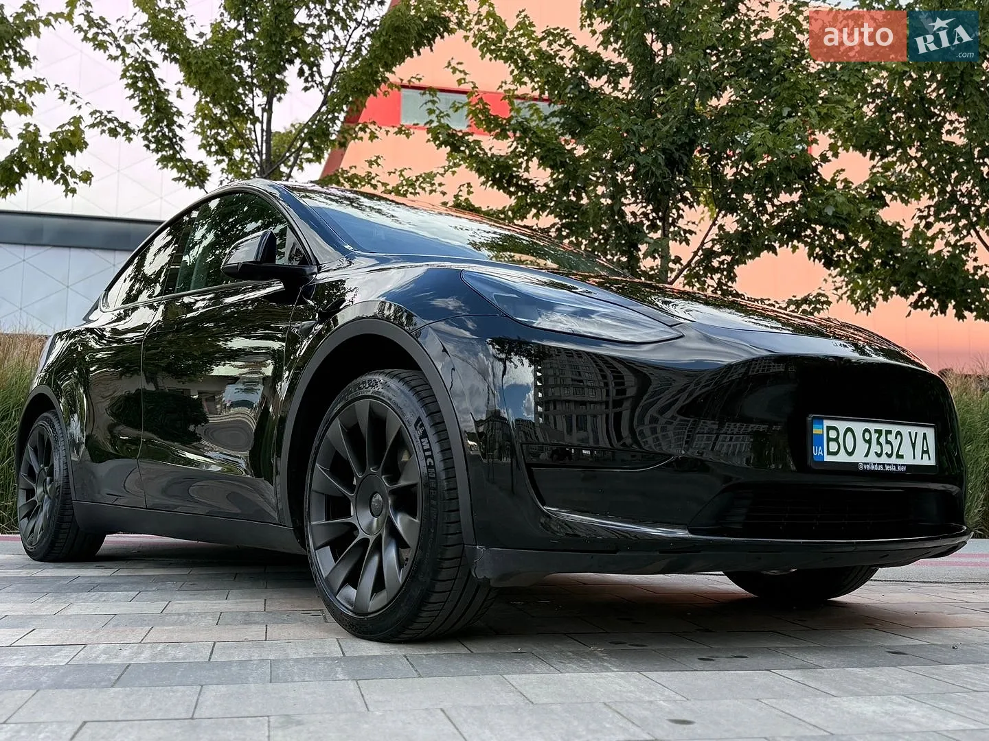 2023 Tesla Model Y - мініатюра 2