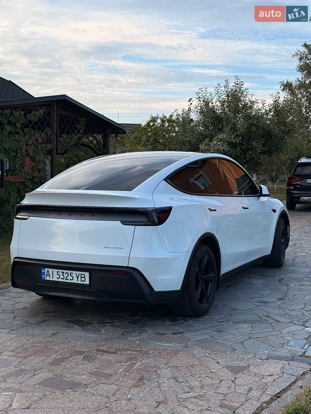 2025 Tesla Model Y - мініатюра 5