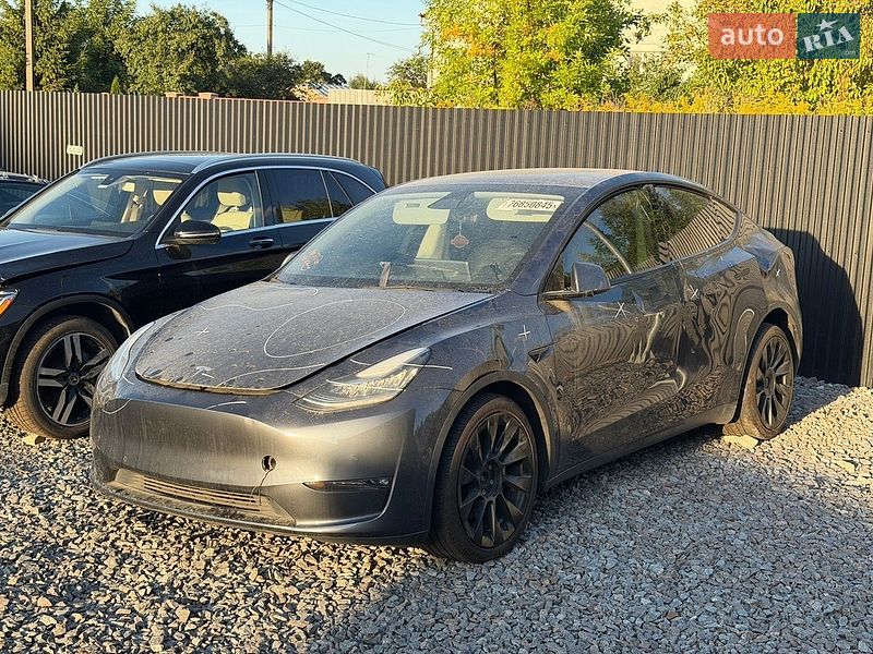 Tesla Model Y 2022
