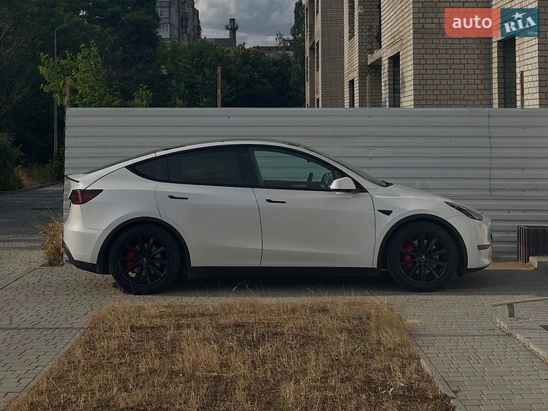 Tesla Model Y 2022