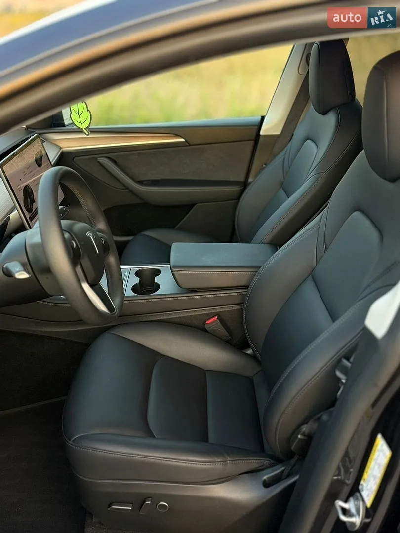 2024 Tesla Model Y - мініатюра 24