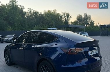 Позашляховик / Кросовер Tesla Model Y 2021 в Чернівцях