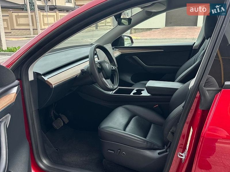 Позашляховик / Кросовер Tesla Model Y 2023 в Львові