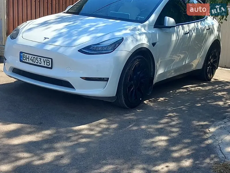Tesla Model Y