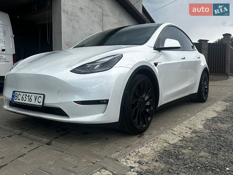 Внедорожник / Кроссовер Tesla Model Y 2023 в Полтаве