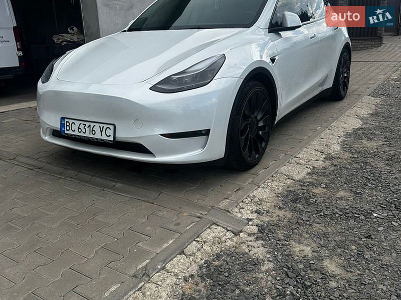 Внедорожник / Кроссовер Tesla Model Y 2023 в Полтаве