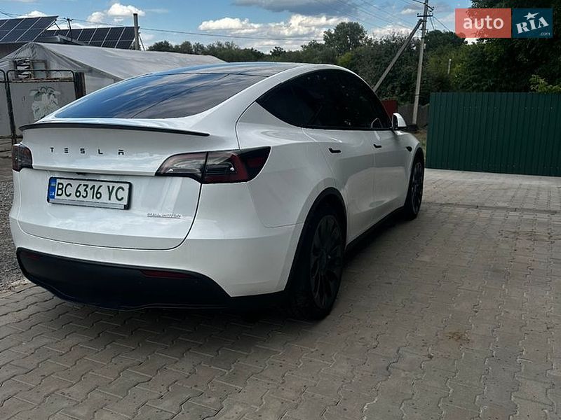 Внедорожник / Кроссовер Tesla Model Y 2023 в Полтаве
