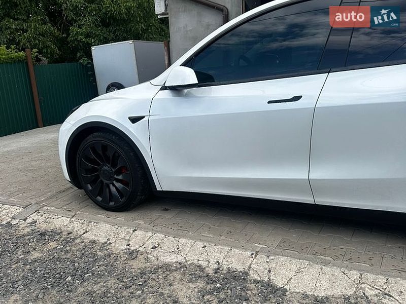 Позашляховик / Кросовер Tesla Model Y 2023 в Полтаві