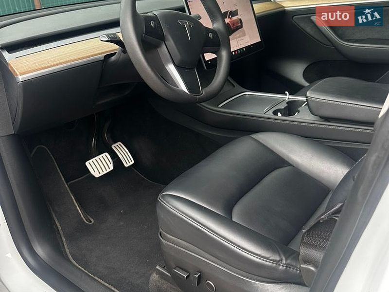 Внедорожник / Кроссовер Tesla Model Y 2023 в Полтаве