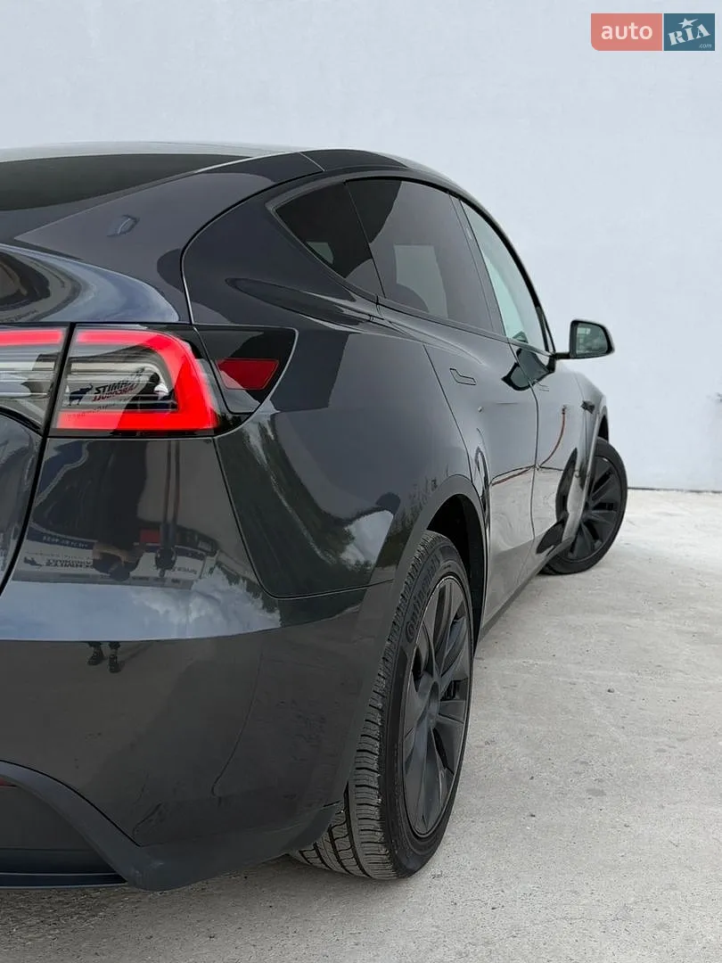 2025 Tesla Model Y - мініатюра 32