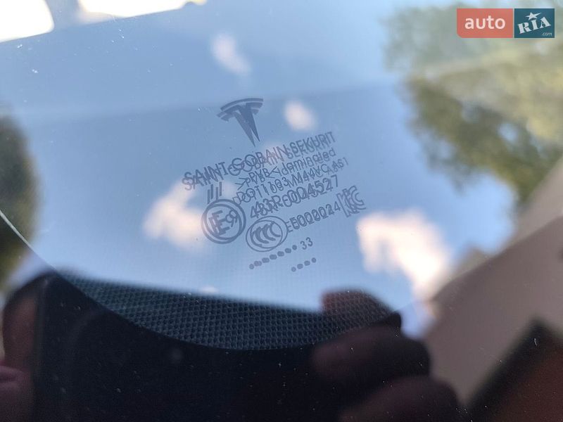Внедорожник / Кроссовер Tesla Model Y 2023 в Киеве