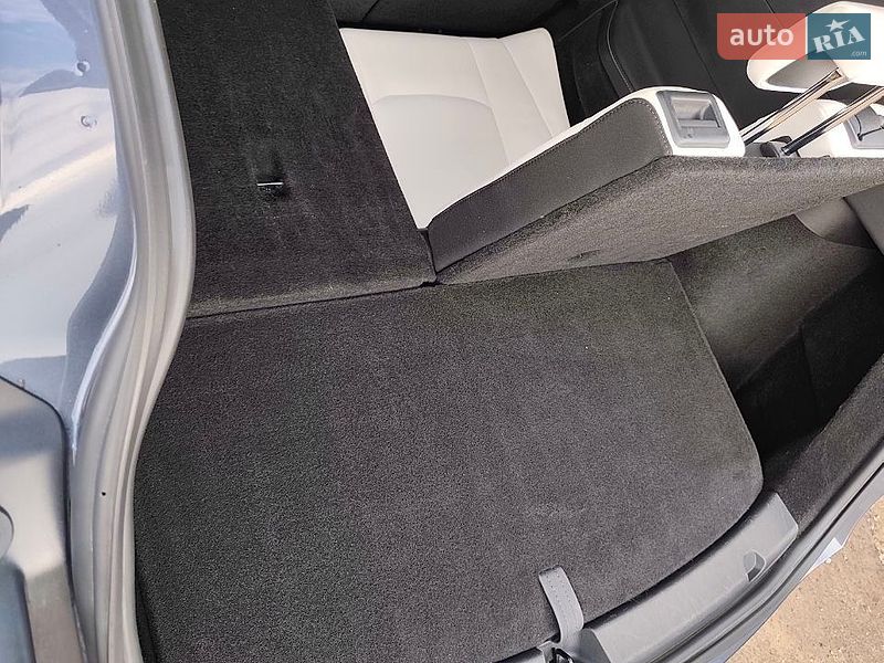 Внедорожник / Кроссовер Tesla Model Y 2023 в Киеве