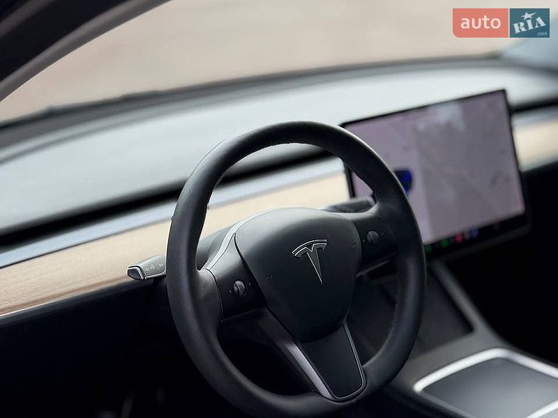 Позашляховик / Кросовер Tesla Model Y 2021 в Києві